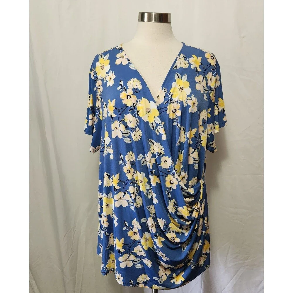 C EST 1946 Woman Top 18/20W Crossover Side Ruched Blue Yellow Floral Stretch - Picture 2 of 9